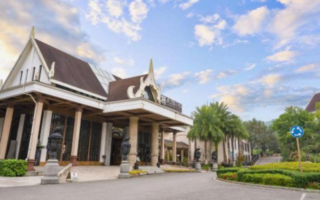 River & Holiday Hotel