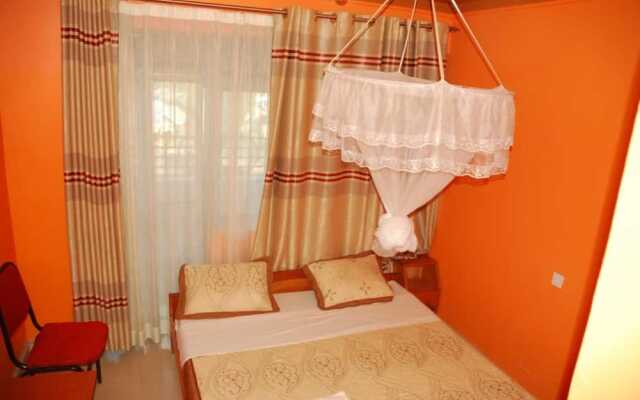 New Palm Royal Hotel
