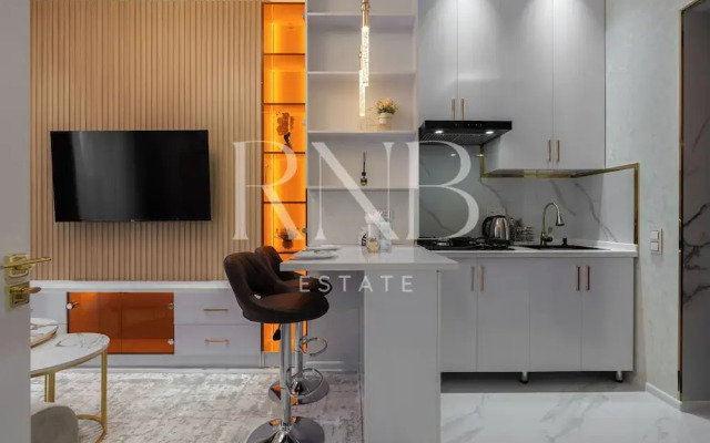 Kamolon 113 by RNB estate