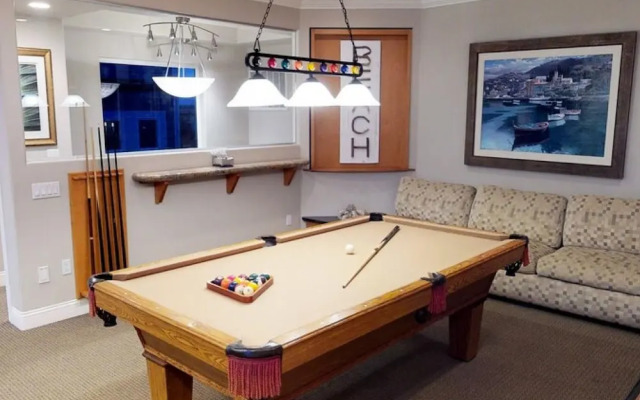 5 Bedroom Beachfront Masterpiece