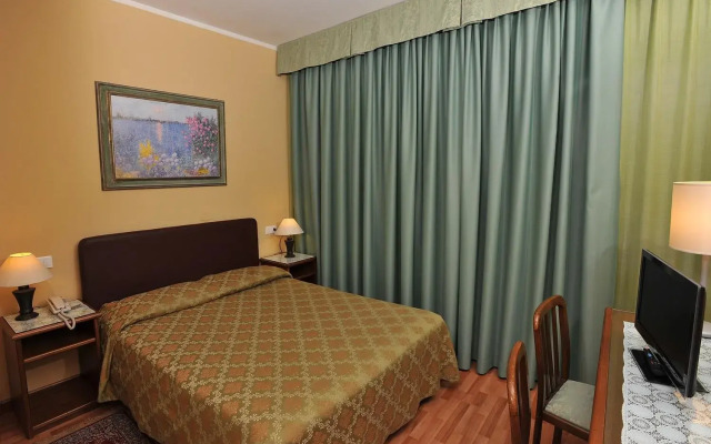 Hotel Lago Verde