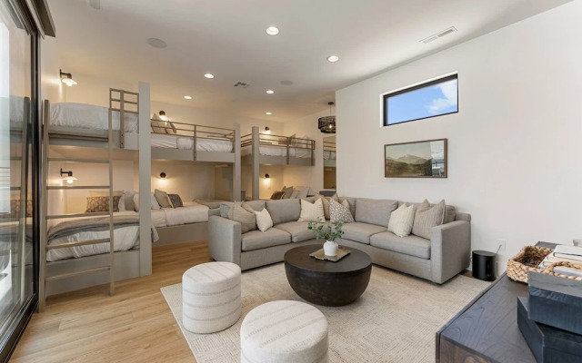 Luxury Beachside 7 Bedroom Home