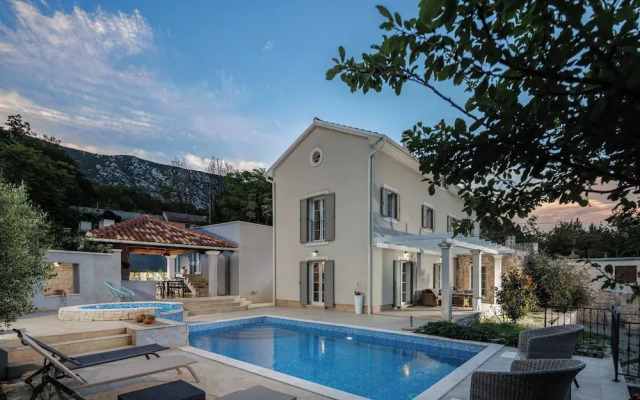 Nature Villa Frangipane With Pool