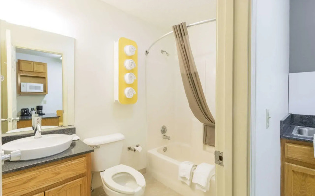 Studio 6 Statesboro, GA