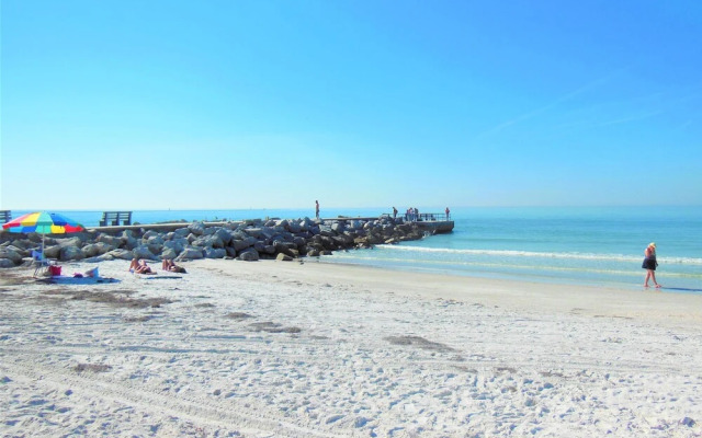 Premier Pass-a-grille Beachside Condo (108-14)