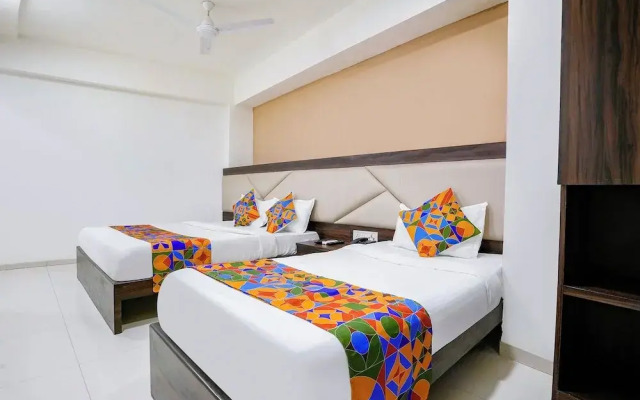 Fabhotel Kamran Residency