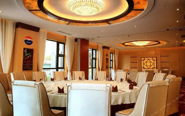 Chengdu Xinhua Hotel