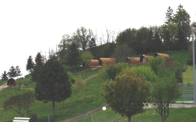 La Colline Aux Cabanes