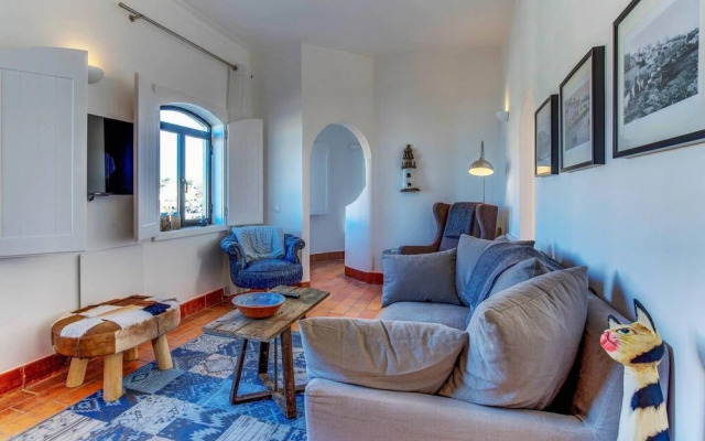 Waterfront, big Terrace, hot tub & 200 m to Beach