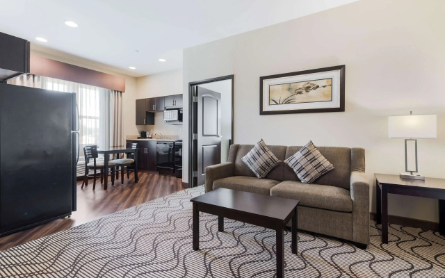 La Quinta Inn & Suites by Wyndham Auburn