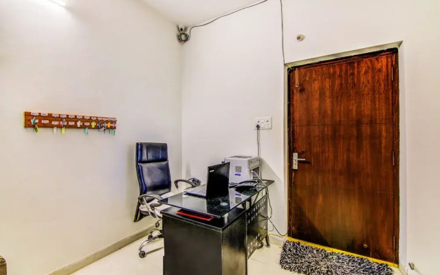 FabHotel Vihaan Flora