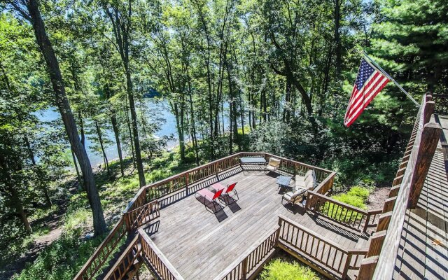 All Decked Out 4 Bedroom House