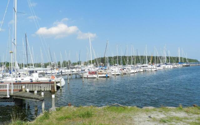 Appartement Werft & Mee(H)R Bootsbau Rügen