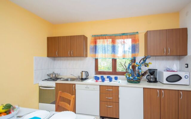 Kristina Laginji in Laginji