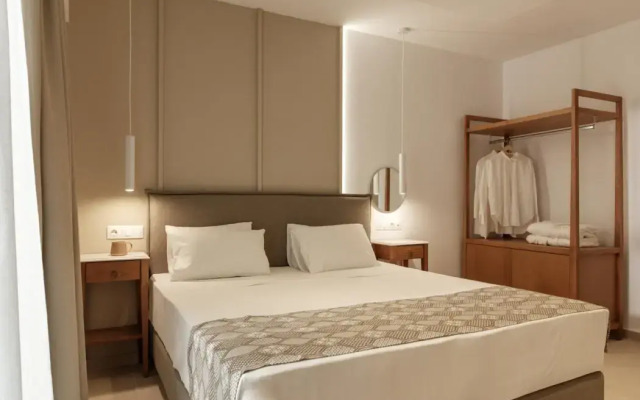 Nami Hotel & Suites