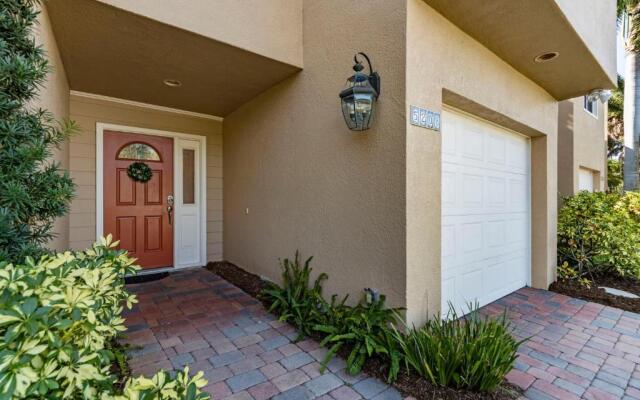 Siesta Avenida Townhome 5208