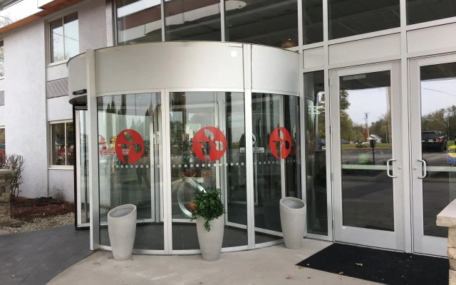 Clarion Inn Des Moines Airport