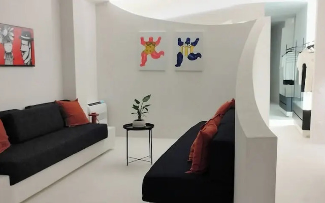 Artium Villa with Pool hosted by K&K