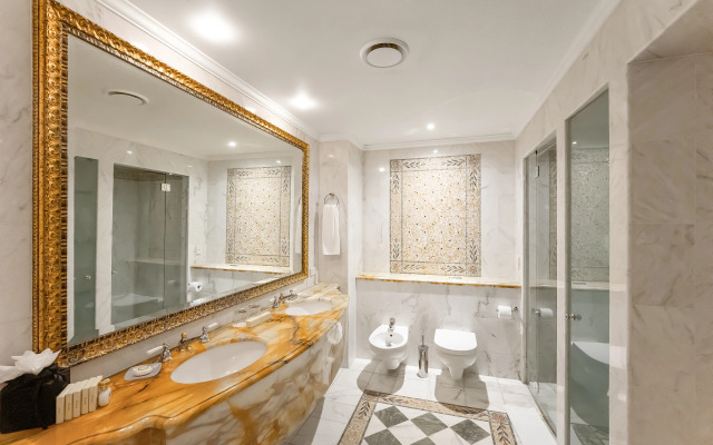 Imperial Hotel Gold Coast