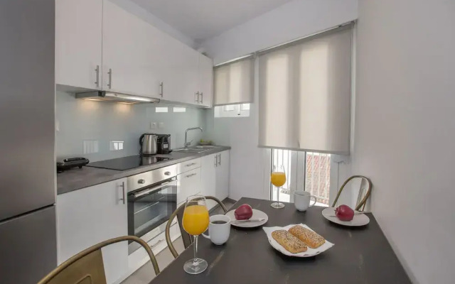 Roomy & Comfortable Apt Near Acropolis by GHH