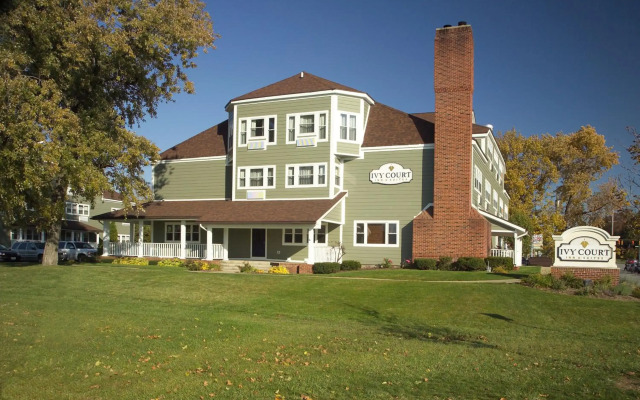 Ivy Court Inn & Suites