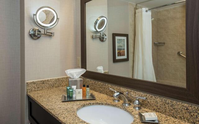 Hilton Winnipeg Airport Suites