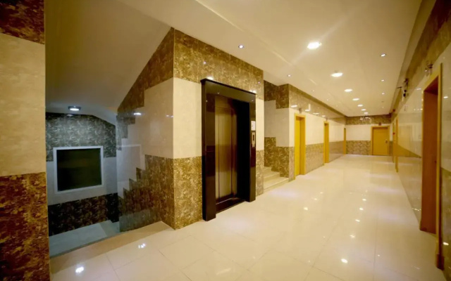 Silent Room Hotel by OYO Rooms
