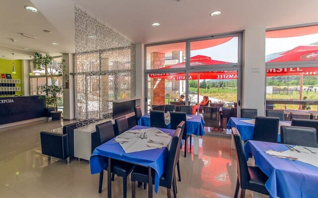 Hotel Novi
