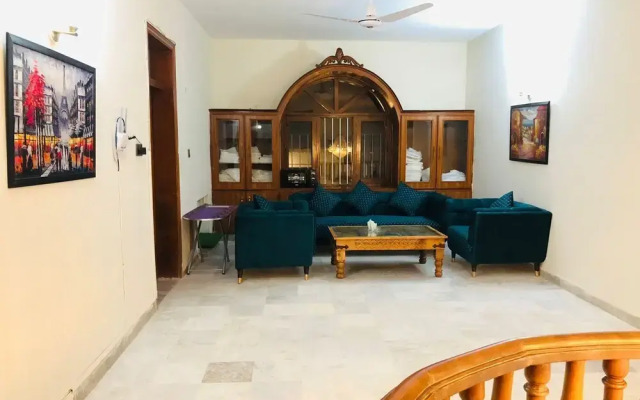 Royal Executive Guest House