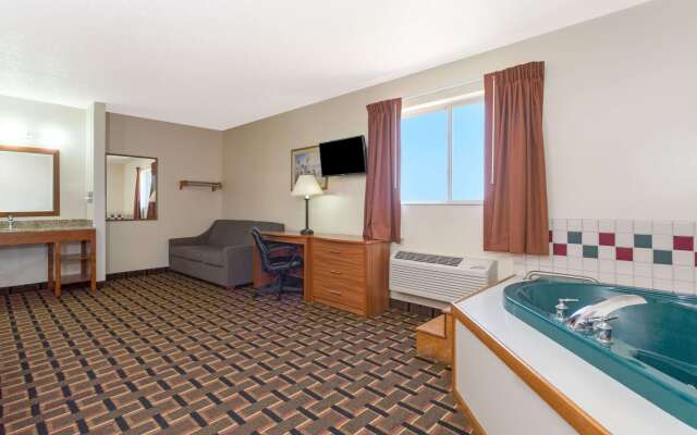 Days Inn by Wyndham Paxton