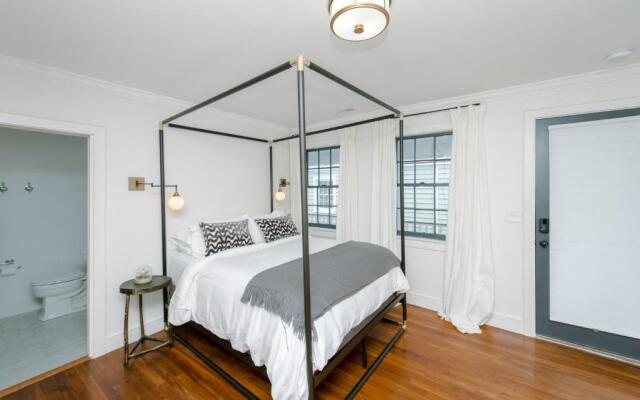 Guesthouse Charleston WEST 62 and 64