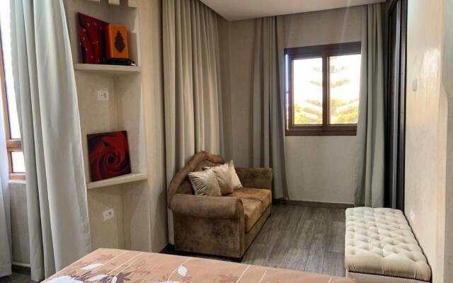 Iris beach luxurious apartment