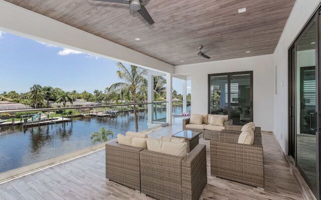 Villa Cosmopolitan by Vacationhit