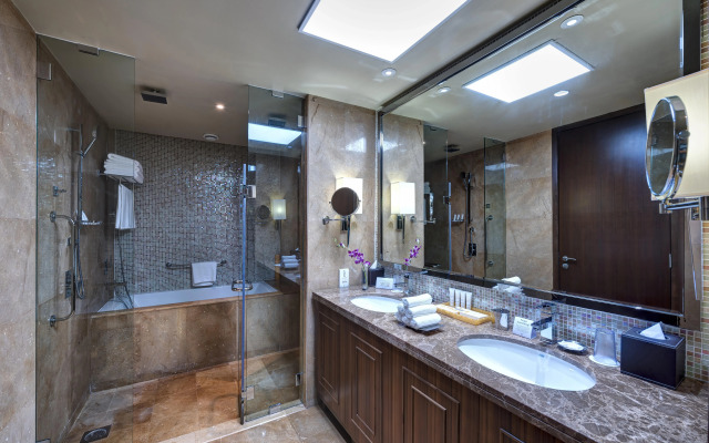Crowne Plaza Duqm