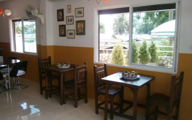 Mais Guesthouse & Coffee Shop