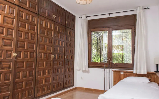 Modern Holiday Home in St Pere Pescador With Private Pool - фото 4