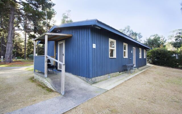 Seven Mile Beach Cabin and Caravan Park