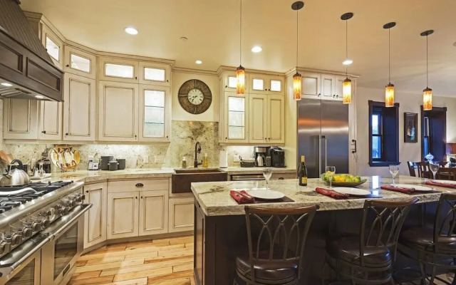 Abode at Gamble Oak in Solamere