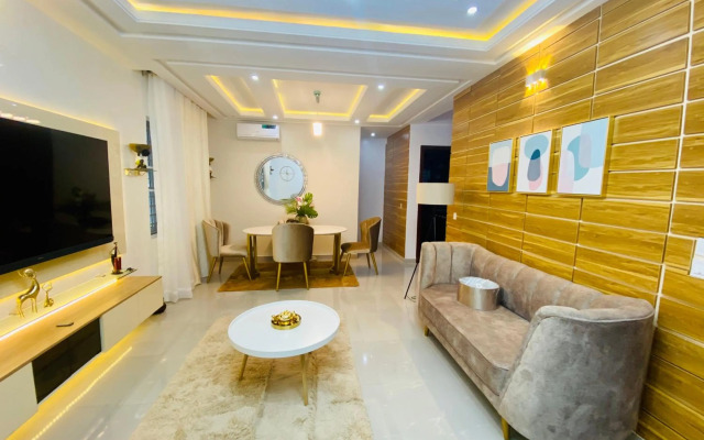 Shortlethomes - 5 Star Short let Apartment in Ikate