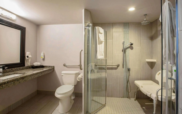 Days Inn by Wyndham Sudbury & Conference Centre