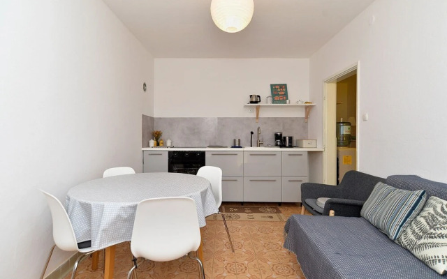 Apartment 1928