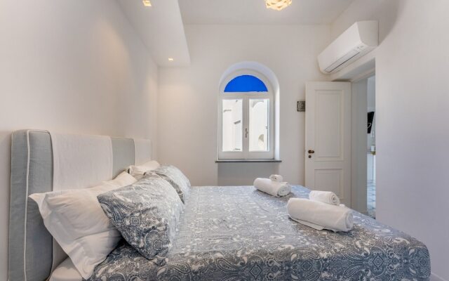 Azzurra, Capri Center