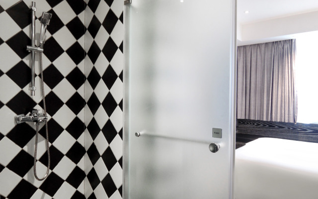 CHECK inn Taipei Main Station