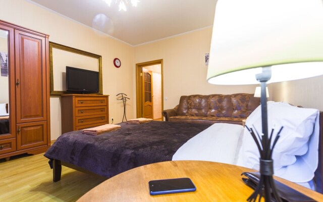 Apartment on Budapeshtskaya 7