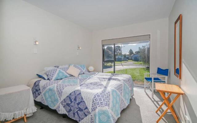 Pauanui Hangar Retreat - Pauanui Holiday Home