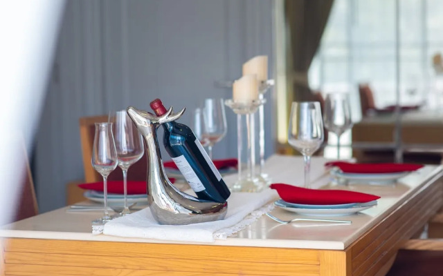 Antique Palace Apartment