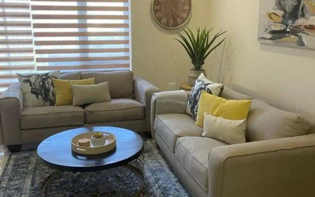 Luxury Spacious Executive Apartment