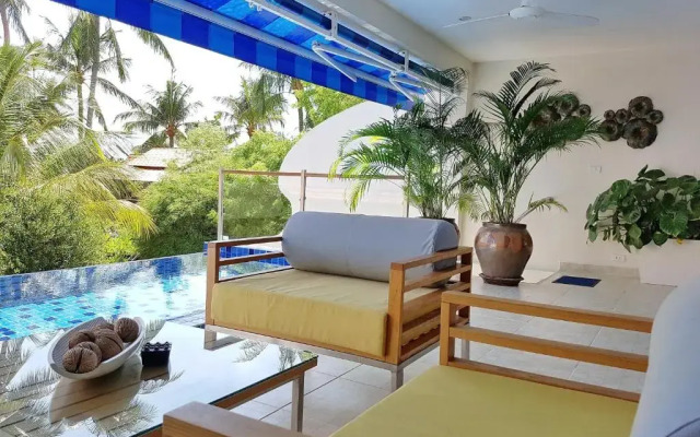 Beachside 3-bedroom Townhouse w Private Pool at 70 Meters From Beach