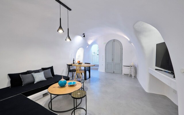 Cave Suite Oia