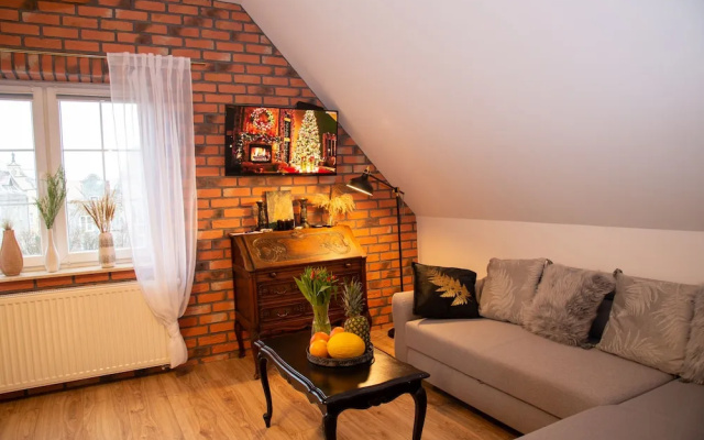 Długa 66 Attic
